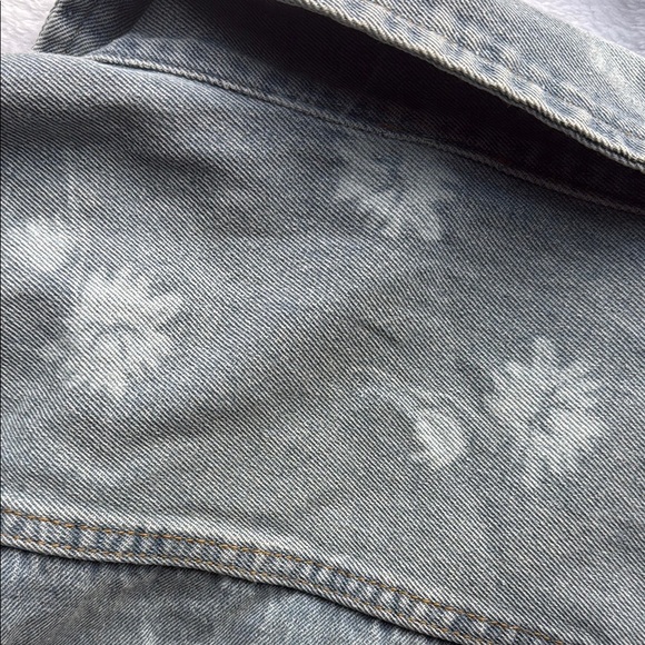 Denim Jacket from Hem & Thread NWT size M. Floral (C14) - Picture 5 of 5